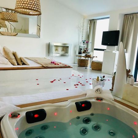 Mas Sainte Marie ,Piscine Chauffee Hotel Aigues-Mortes Ngoại thất bức ảnh