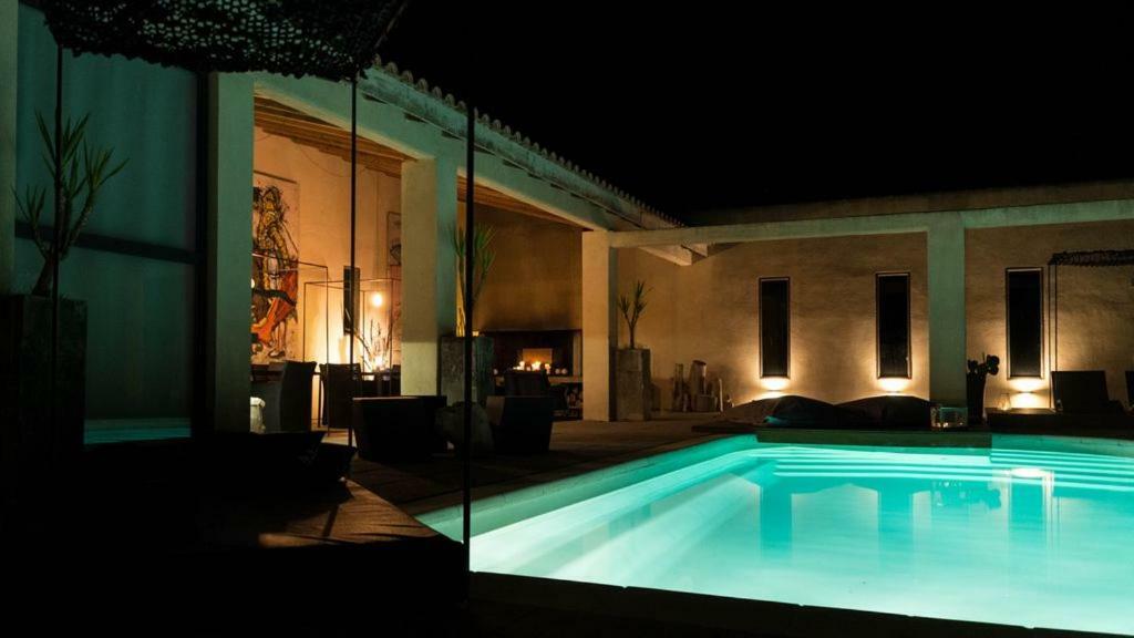 Mas Sainte Marie ,Piscine Chauffee Hotel Aigues-Mortes Ngoại thất bức ảnh