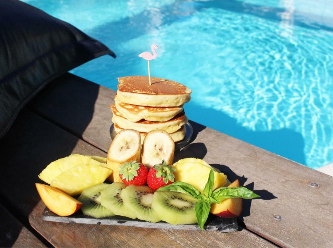 Mas Sainte Marie ,Piscine Chauffee Hotel Aigues-Mortes Ngoại thất bức ảnh