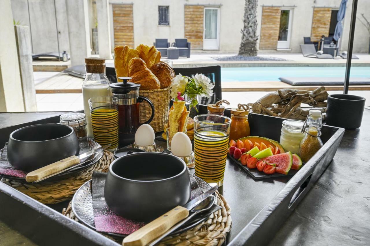Mas Sainte Marie ,Piscine Chauffee Hotel Aigues-Mortes Ngoại thất bức ảnh